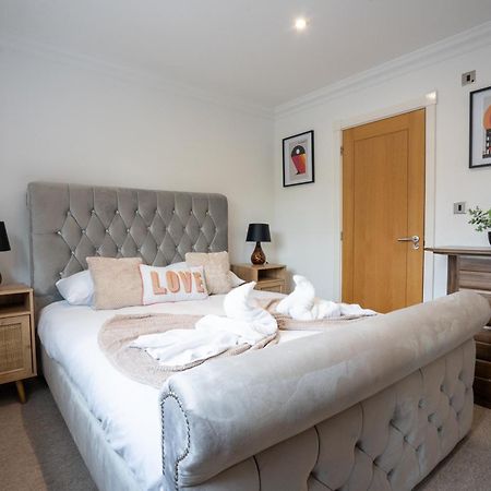 Vila Emirates House, Luxe 5 Bed, With King Sized Beds, Next To Aiport & Nec, Jlr 5 Mins Marston Green Exteriér fotografie