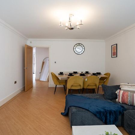 Vila Emirates House, Luxe 5 Bed, With King Sized Beds, Next To Aiport & Nec, Jlr 5 Mins Marston Green Exteriér fotografie
