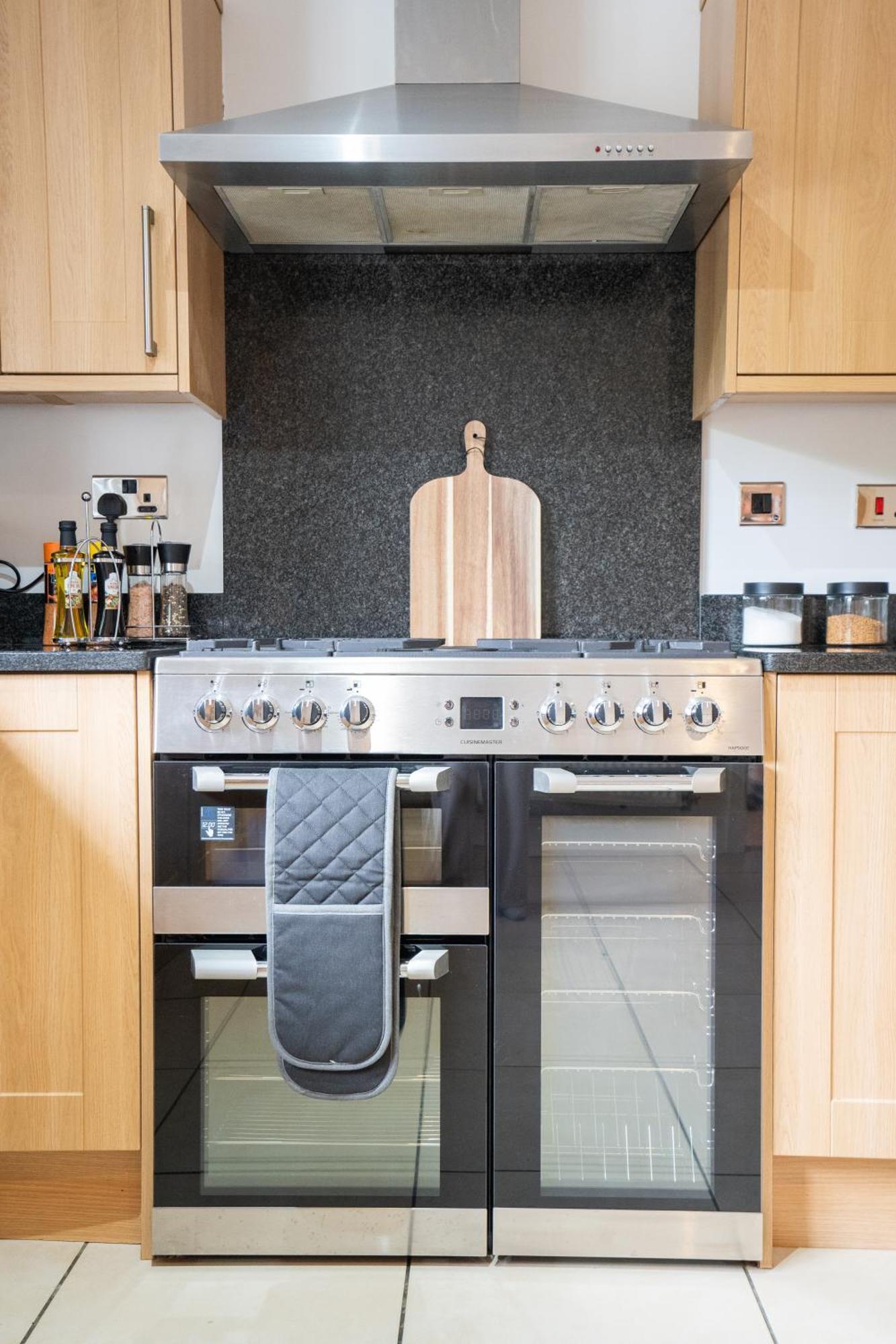 Vila Emirates House, Luxe 5 Bed, With King Sized Beds, Next To Aiport & Nec, Jlr 5 Mins Marston Green Exteriér fotografie