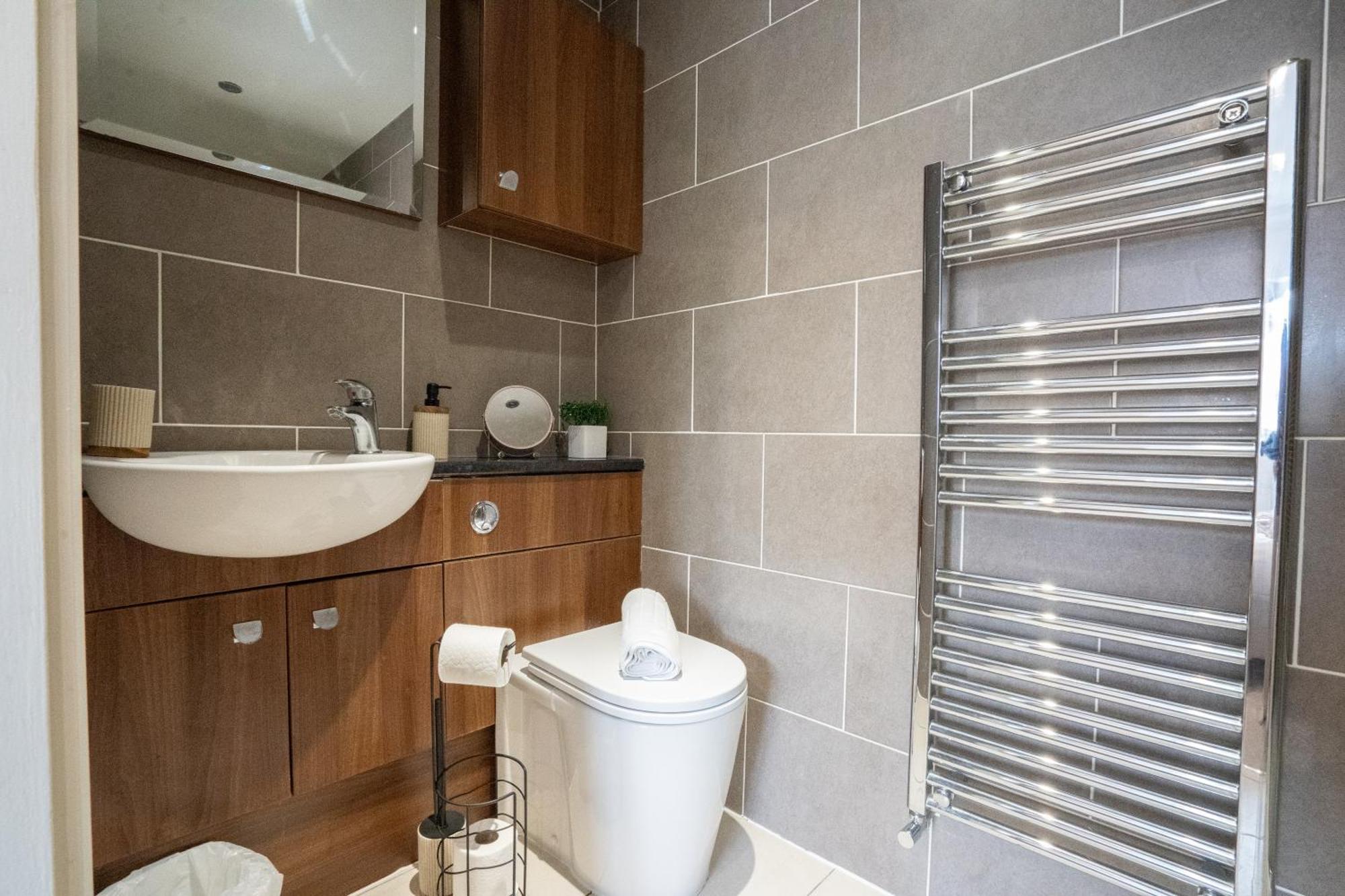 Vila Emirates House, Luxe 5 Bed, With King Sized Beds, Next To Aiport & Nec, Jlr 5 Mins Marston Green Exteriér fotografie