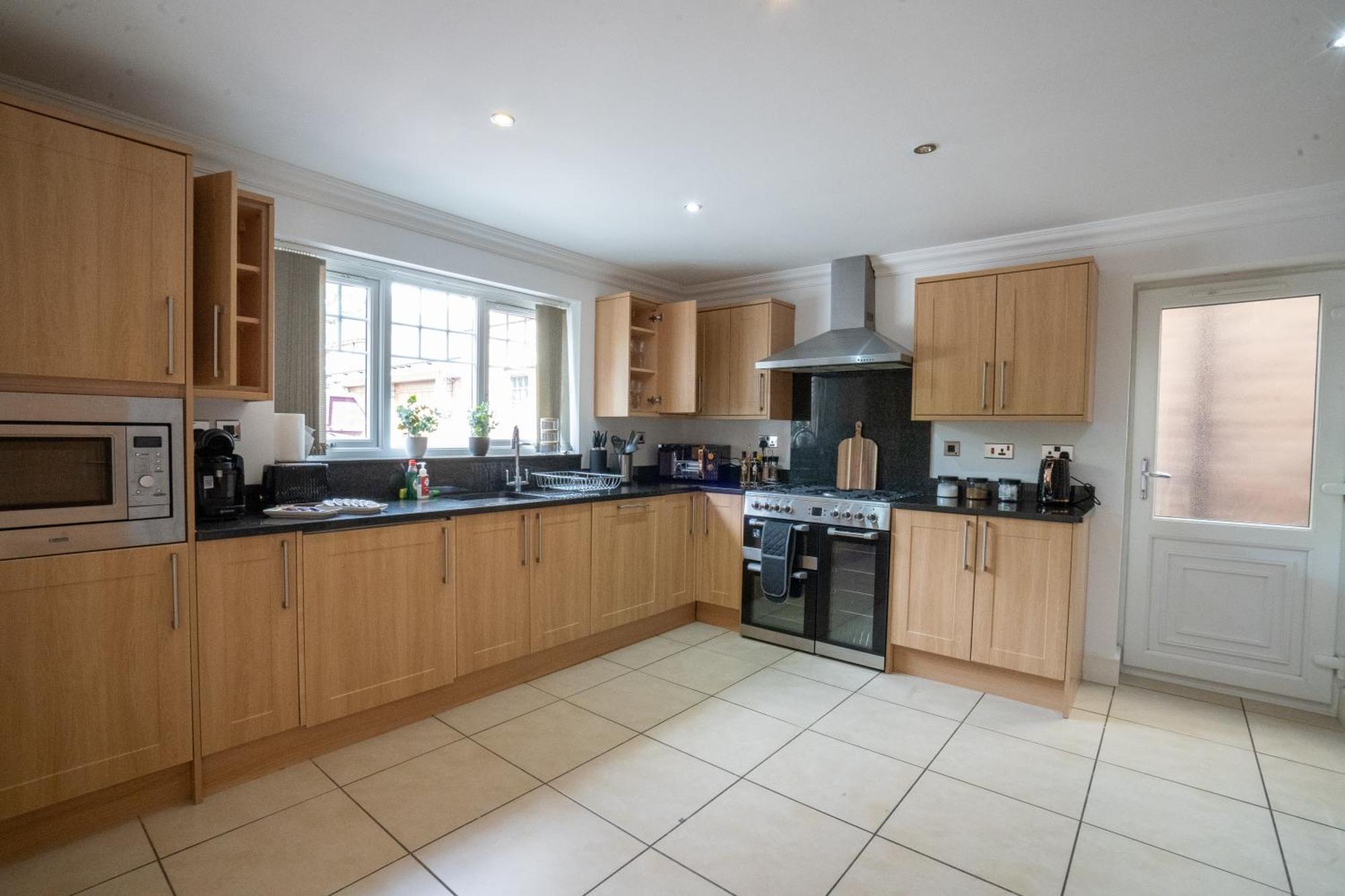 Vila Emirates House, Luxe 5 Bed, With King Sized Beds, Next To Aiport & Nec, Jlr 5 Mins Marston Green Exteriér fotografie