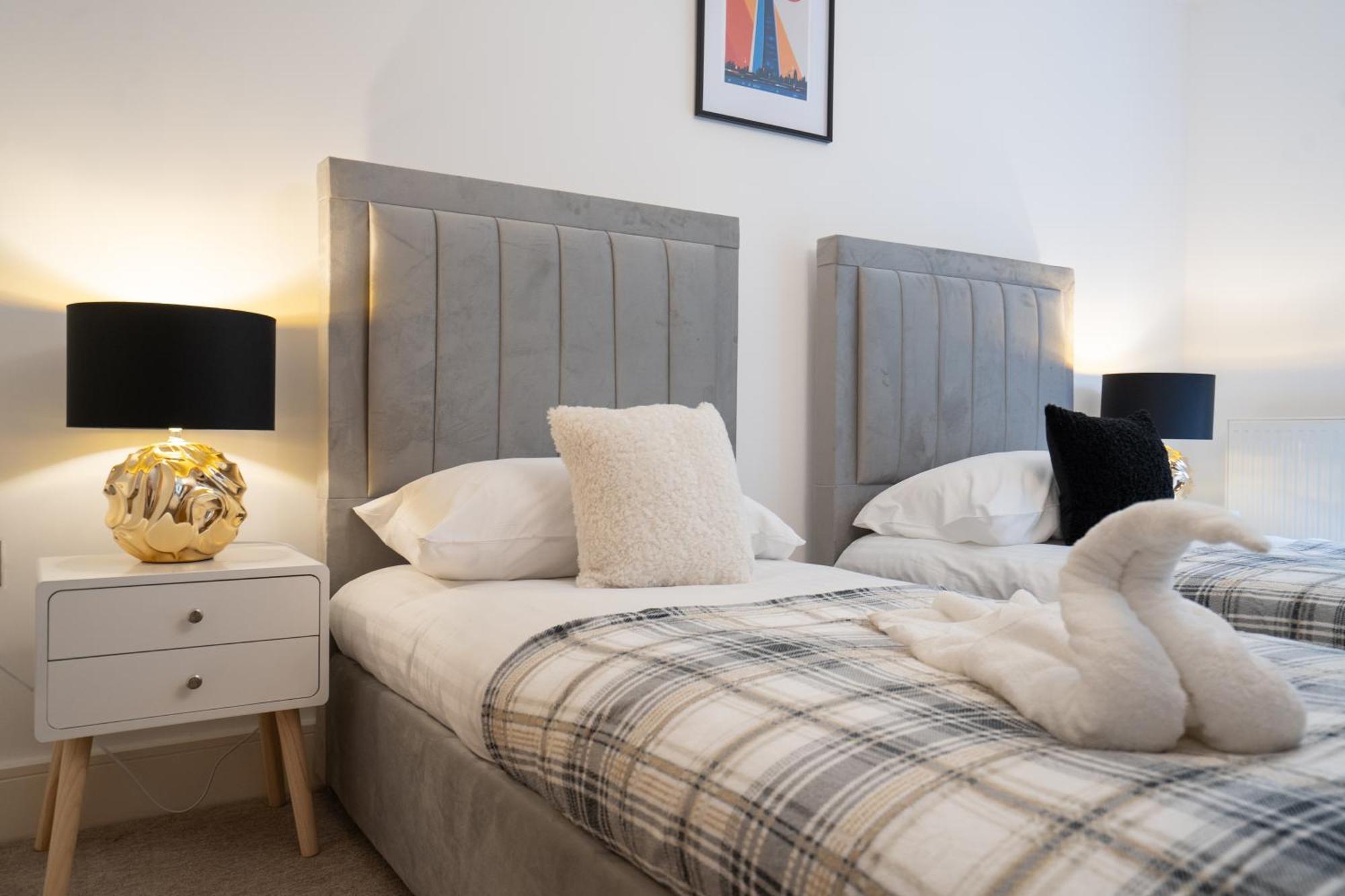 Vila Emirates House, Luxe 5 Bed, With King Sized Beds, Next To Aiport & Nec, Jlr 5 Mins Marston Green Exteriér fotografie