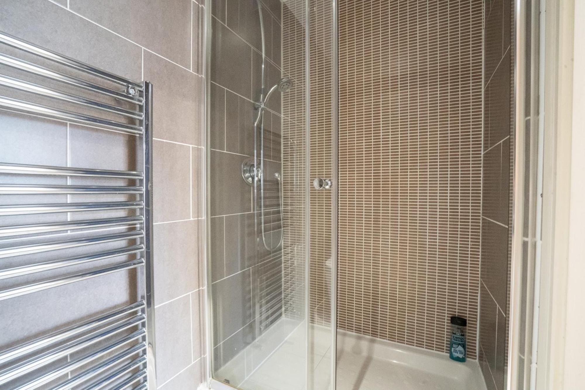 Vila Emirates House, Luxe 5 Bed, With King Sized Beds, Next To Aiport & Nec, Jlr 5 Mins Marston Green Exteriér fotografie