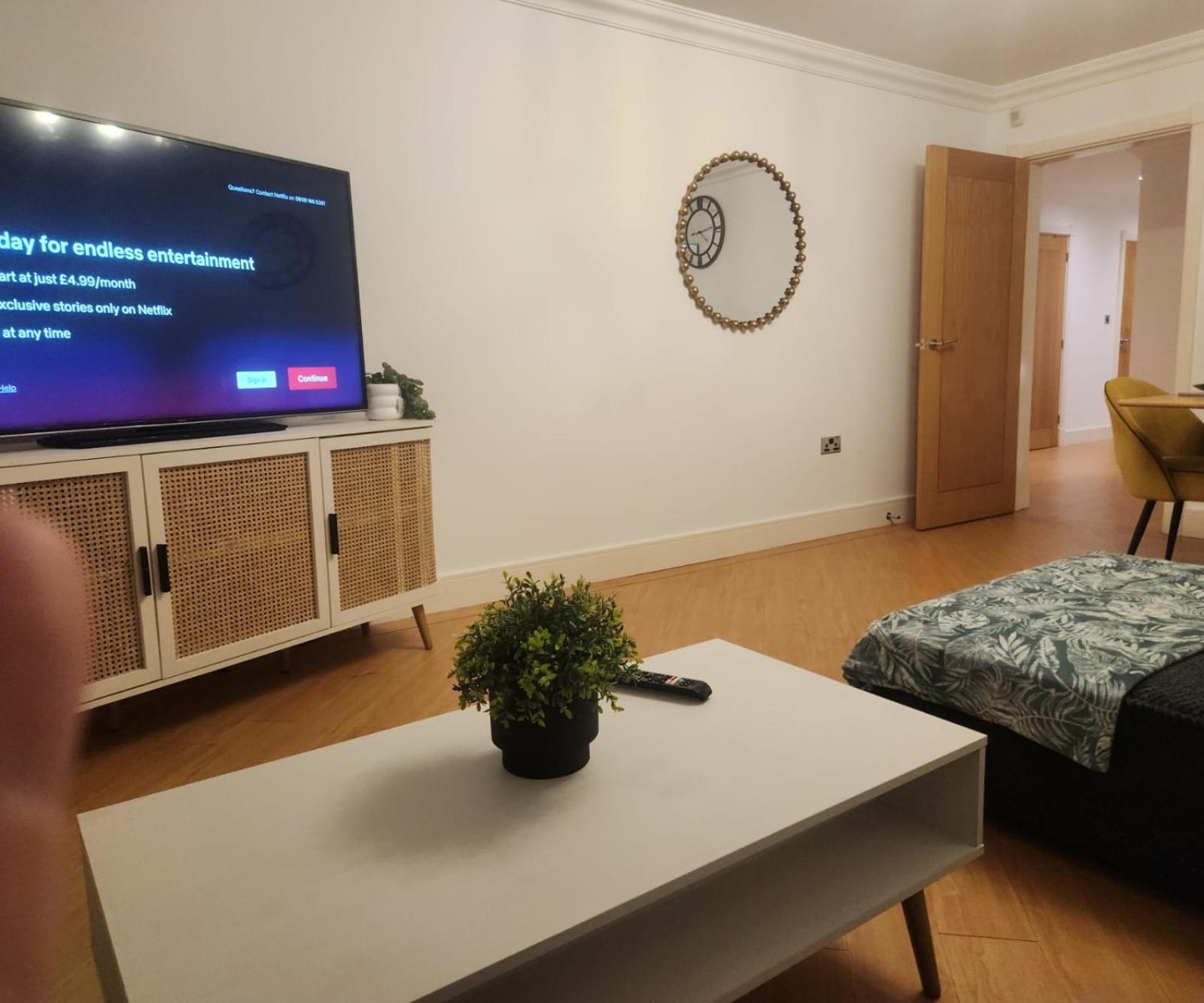 Vila Emirates House, Luxe 5 Bed, With King Sized Beds, Next To Aiport & Nec, Jlr 5 Mins Marston Green Exteriér fotografie