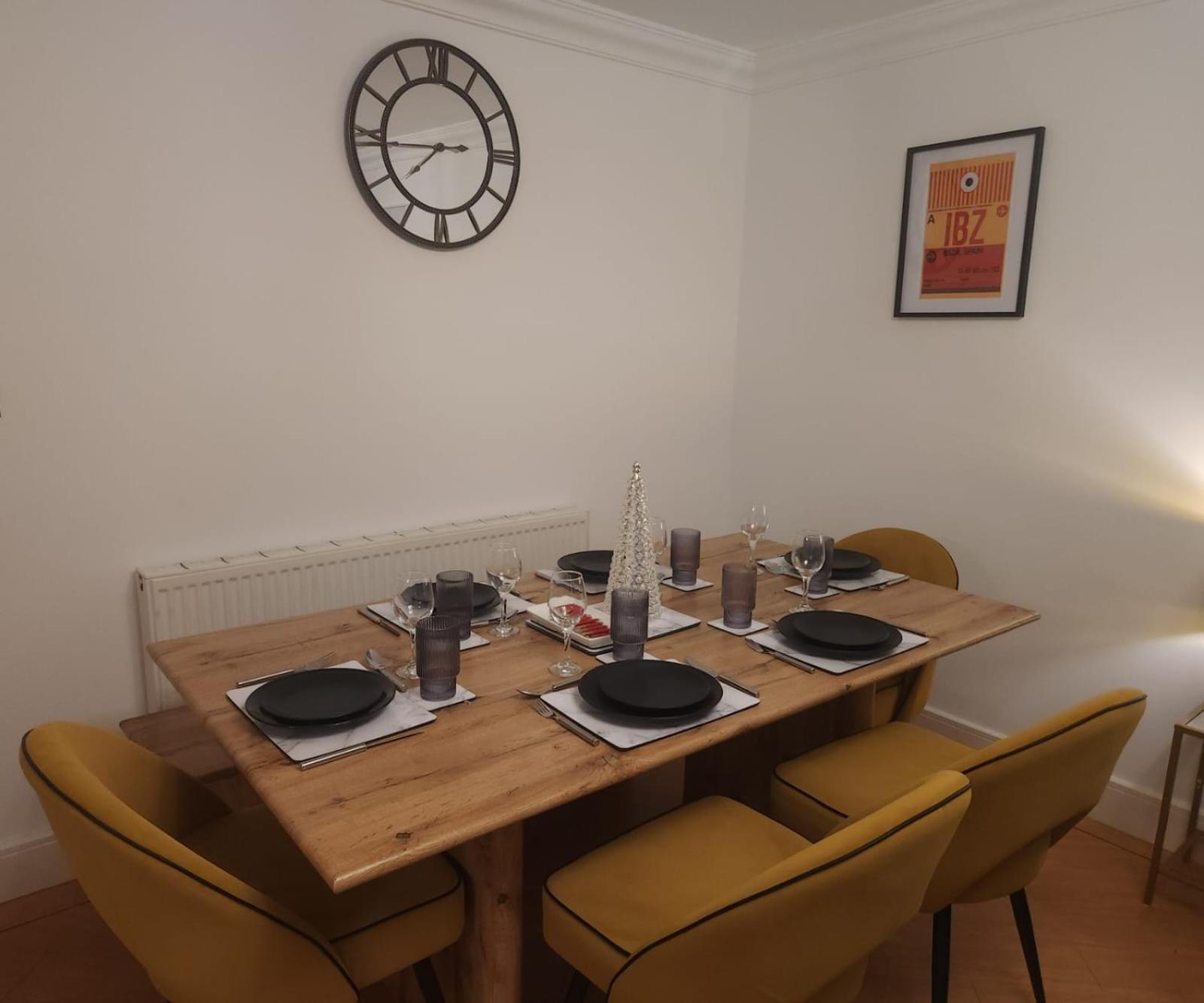 Vila Emirates House, Luxe 5 Bed, With King Sized Beds, Next To Aiport & Nec, Jlr 5 Mins Marston Green Exteriér fotografie